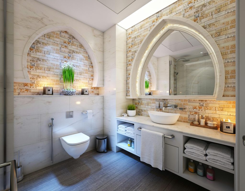 Une petite salle de bain